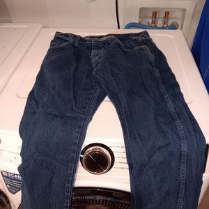 Set Wrangler blue jeans size 34 32